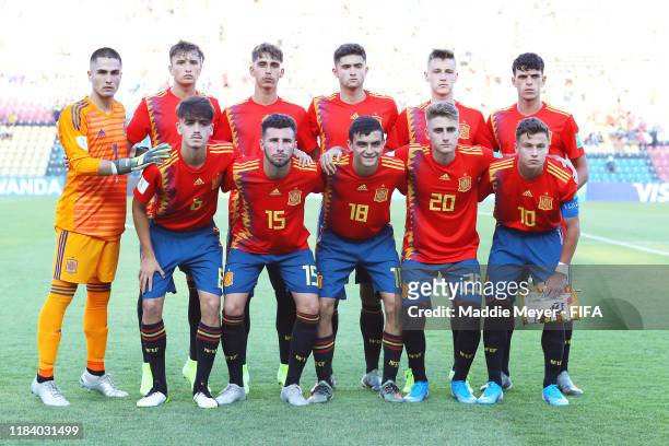 The starting line up of Spain before the FIFA U-17 World Cup Brazil 2019 group E match between Spain and Argentina at Estádio Kléber Andrade on...