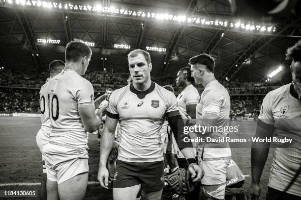 David Pocock of Australia is applauded by England players after the Rugby World Cup 2019 Quarter Final match between England and Australia at Oita...