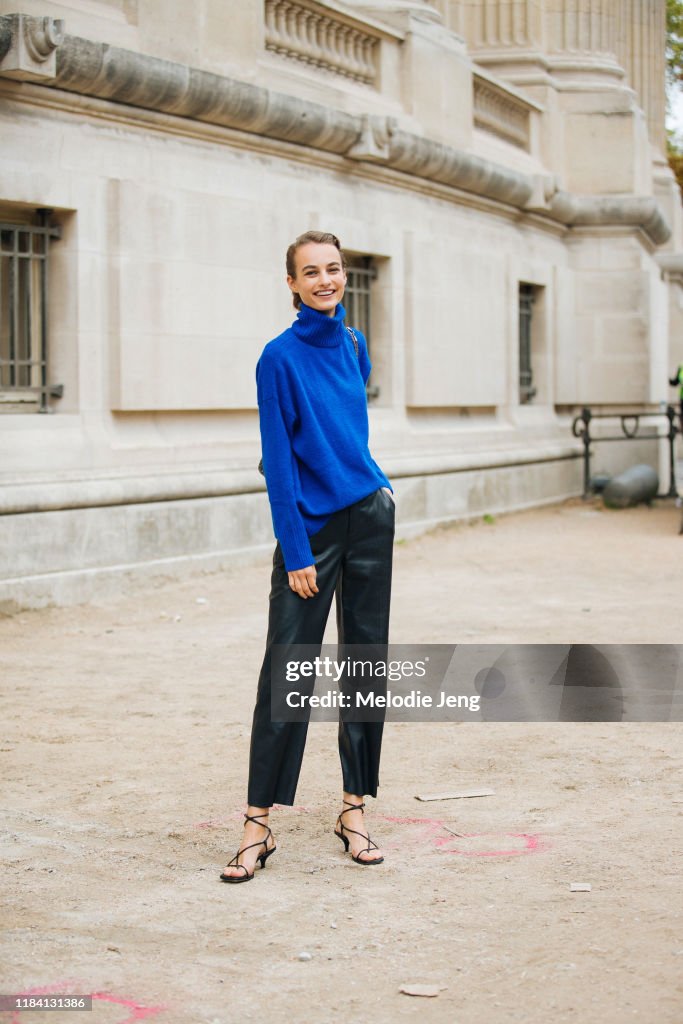 Street Style : Paris Fashion Week - Womenswear Spring Summer 2020 : Day Four
