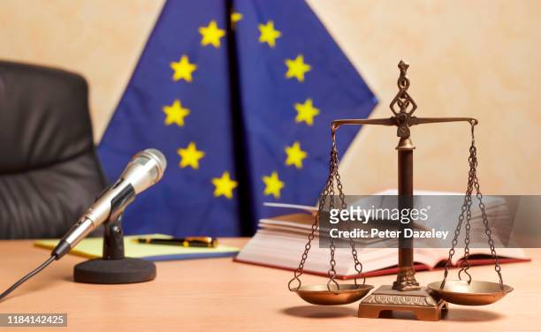 recess time in european court - peter law foto e immagini stock