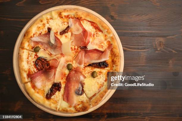 pizza with prosciutto - pancetta stock pictures, royalty-free photos & images