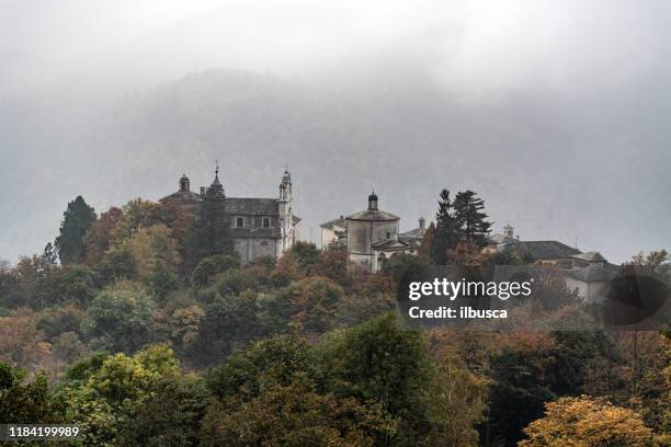 heliga monte di varallo, piemonte, italien - convent bildbanksfoton och bilder