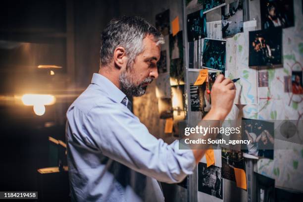 detektiv - detektiv stock-fotos und bilder