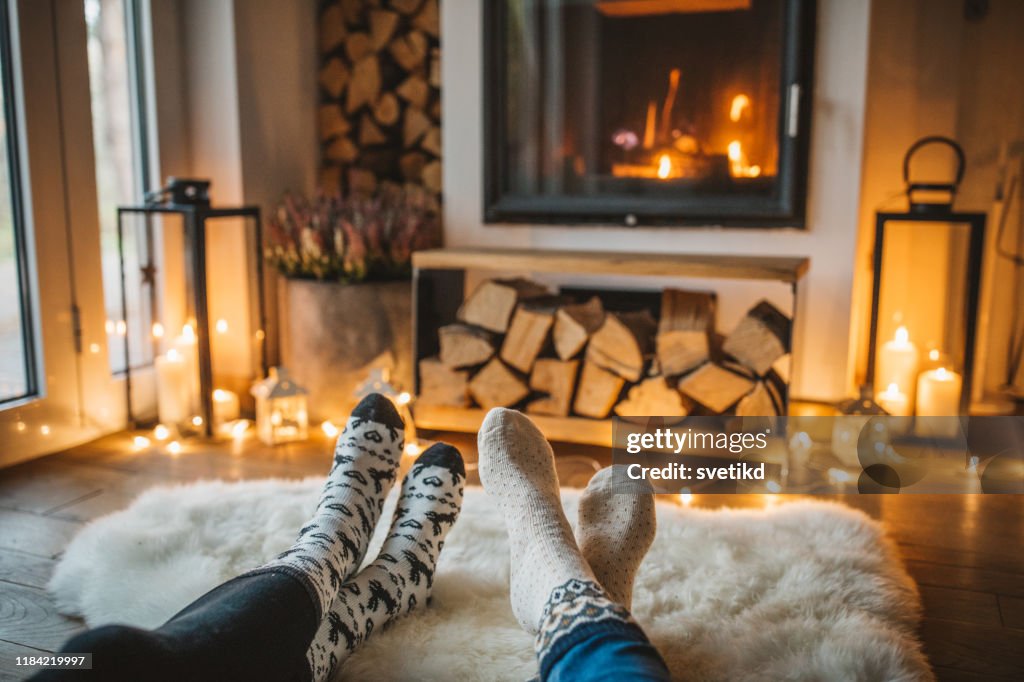 Winterdag bij open haard