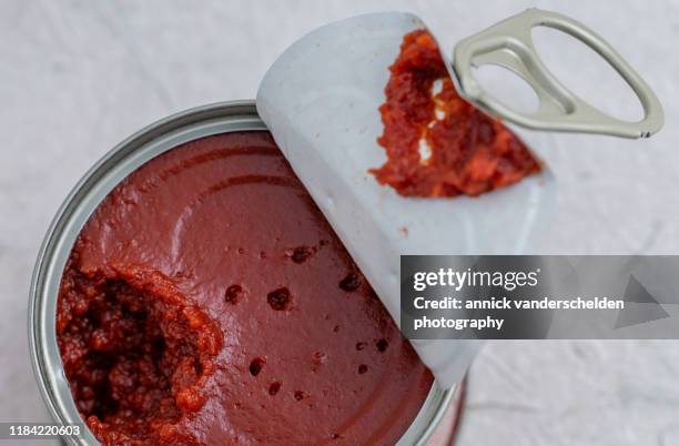 pull open top tomato paste can - tomato paste stock pictures, royalty-free photos & images