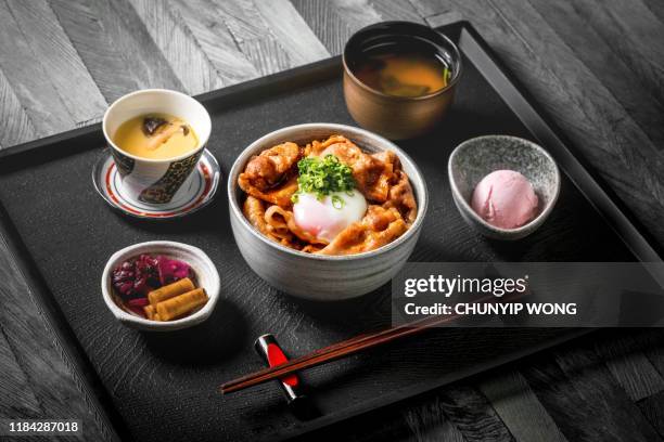 beef rice bowl, japanese food traditional gyudon beef - beef cheek stock pictures, royalty-free photos & images