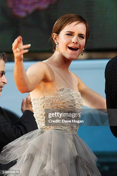 Emma Watson attends the world premiere of Harry Potter and the Deathly Hallows Part 2 at Trafalgar Square on July 7, 2011 in London, England.