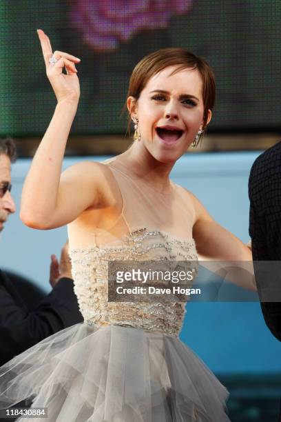 Emma Watson attends the world premiere of Harry Potter and the Deathly Hallows Part 2 at Trafalgar Square on July 7, 2011 in London, England.