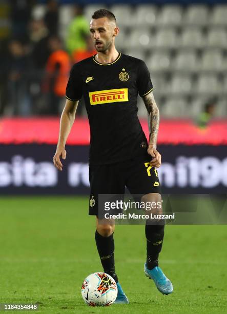 Marcelo Brozovic of FC Internazionale in action during the Serie A match between Brescia Calcio and FC Internazionale at Stadio Mario Rigamonti on...