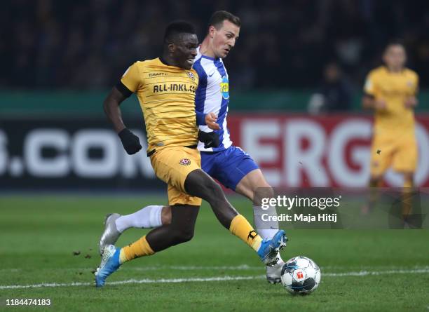 Moussa Kone of Dynamo Dresden scores his team's first goal during the DFB Cup second round match between Hertha BSC and Dynamo Dresden at...