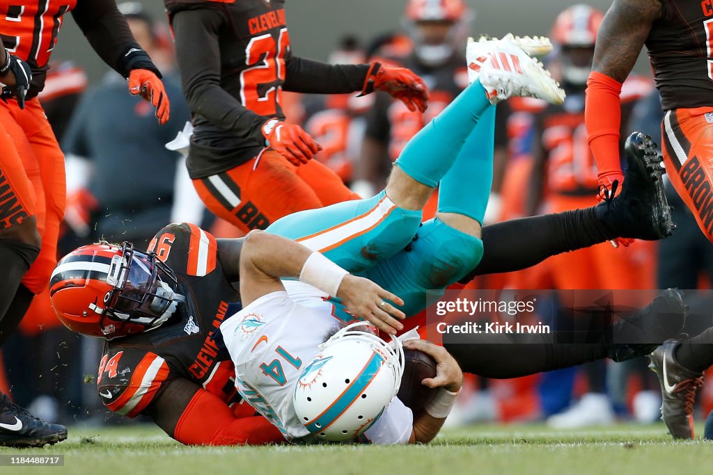 Miami Dolphins v Cleveland Browns