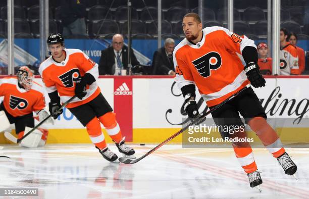 Chris Stewart of the Philadelphia Flyers warms up with teammates against the Columbus Blue Jackets on October 26, 2019 at the Wells Fargo Center in...