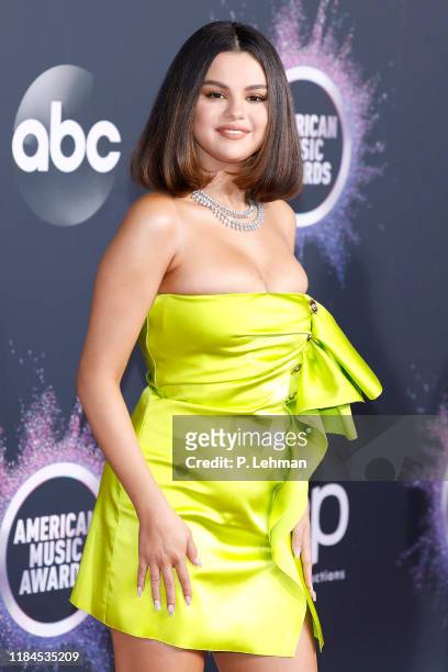 Selena Gomez at the 2019 American Music Awards arrivals at Microsoft Theater - PHOTOGRAPH BY P. Lehman / Future Publishing