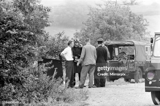 Civil Defence Corps, Buckinghamshire Division, members at Leatherslade Farm, farmhouse in Buckinghamshire countryside, used as hideaway by gang in...