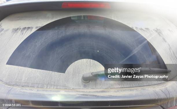 dirty car rear windshield - dirty car stock-fotos und bilder