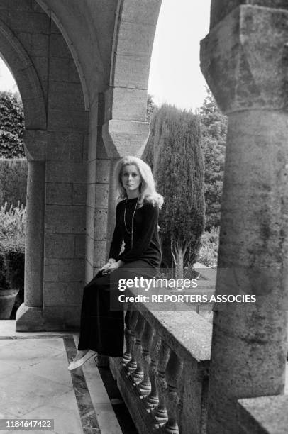 Catherine Deneuve sur le tournage du film 'Manon 70' réalisé par Jean Aurel en octobre 1967, France.