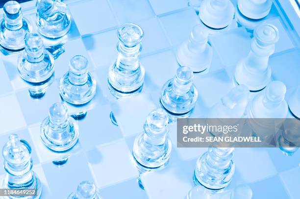 glass chess game - positioning strategy stock pictures, royalty-free photos & images