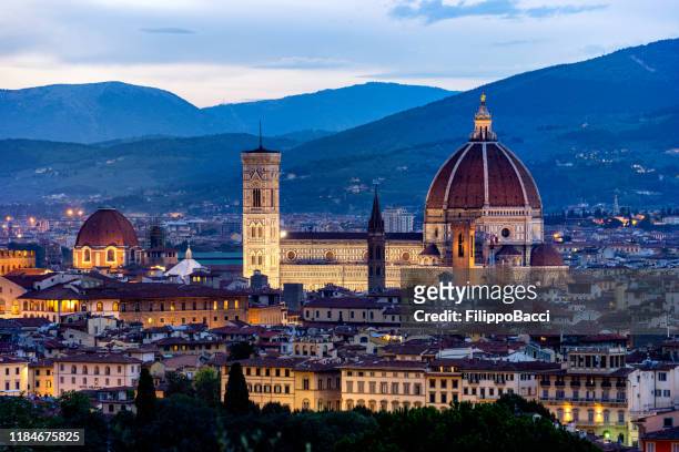 florence skyline at sunset - filippo brunelleschi stock pictures, royalty-free photos & images