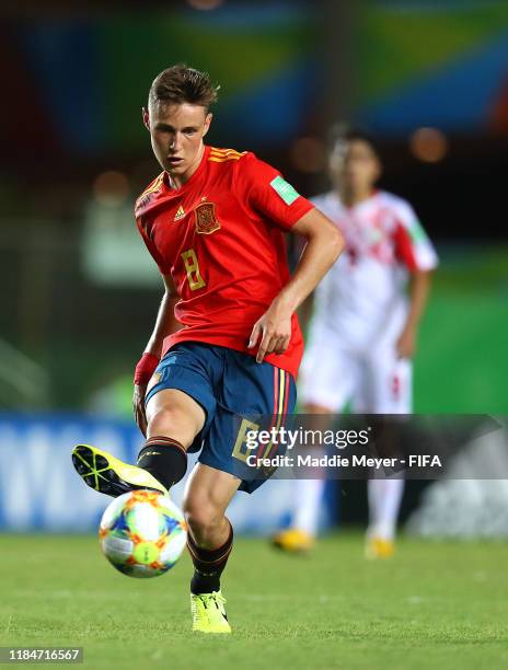 Benat Turrientes of Spain makes a pass during the FIFA U-17 World Cup Brazil 2019 group E match between Spain and Tajikistan at Estádio Kléber...