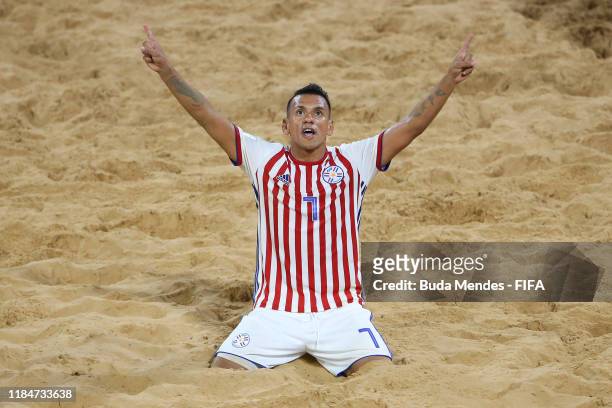 Edgar Barreto of Paraguay celebrates a goal during the FIFA Beach Soccer World Cup Paraguay 2019 group A match between USA and Paraguay at Estadio...