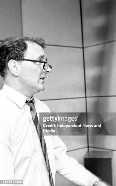 Michael Murphy Rte 38 Rté Radio Centre Stock Photos, High-Res Pictures, and Images - Getty ...
