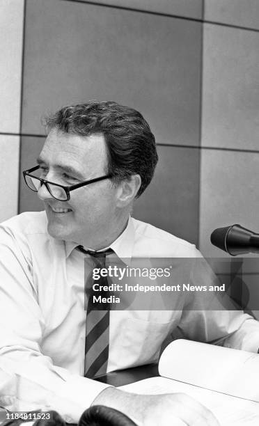Michael Murphy Rte 38 Rté Radio Centre Stock Photos, High-Res Pictures, and Images - Getty ...