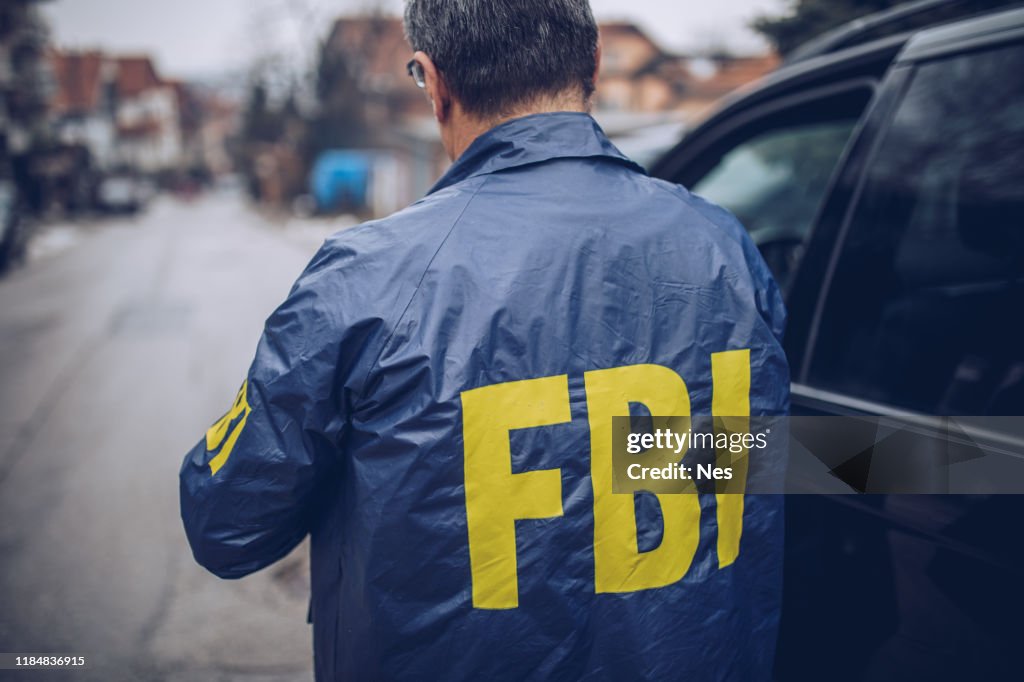 A parte de trás de um agente do FBI