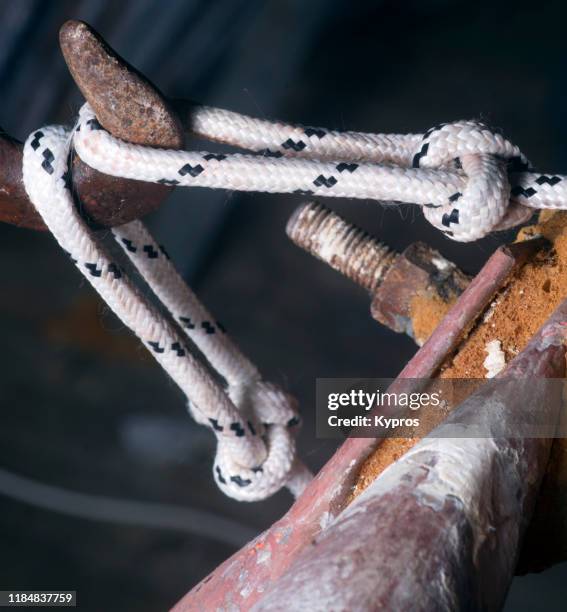 Using Levers With Ropes 26 Lever Hoist Stock Photos, High-Res Pictures, and Images - Getty Images