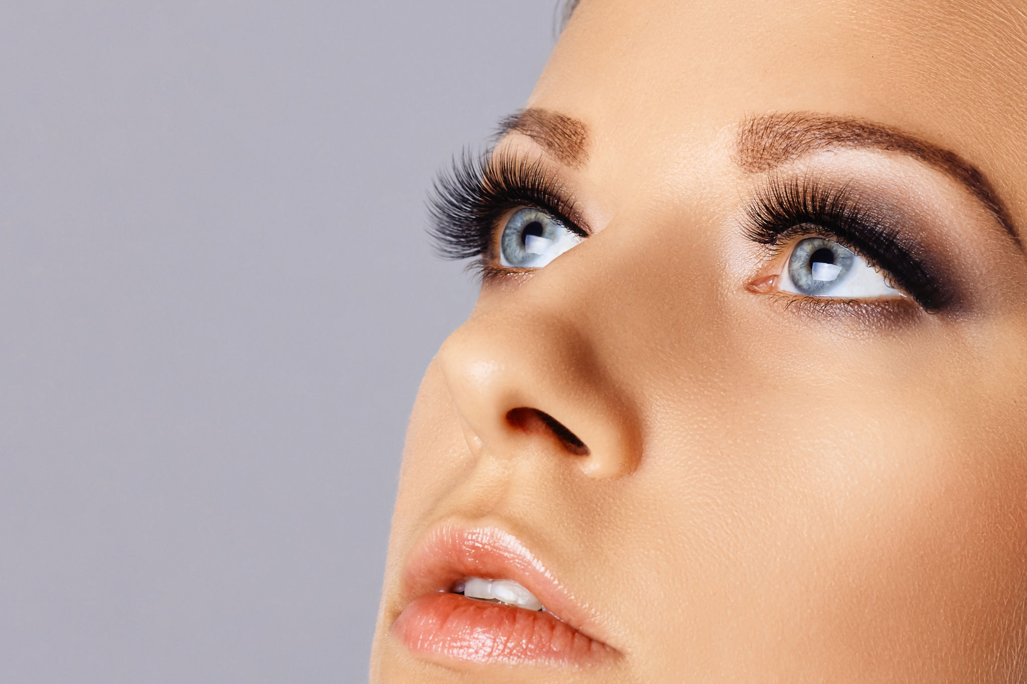 voluminous lashes