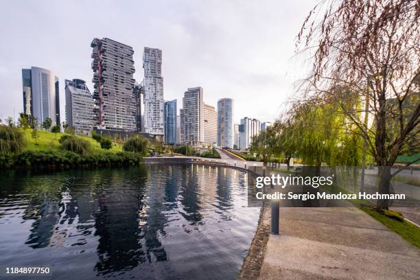 la mexicana park and the buildings of santa fe - mexico city - mendoza stadt stock-fotos und bilder