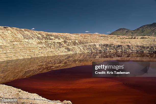 berkeley pit, butte, montana - berkley fotografías e imágenes de stock