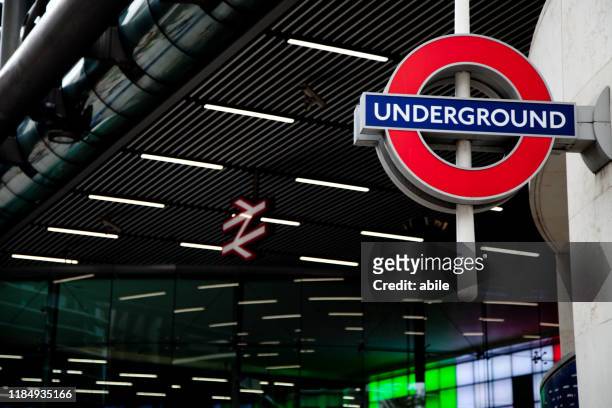 underground sign - colore descrittivo stock pictures, royalty-free photos & images