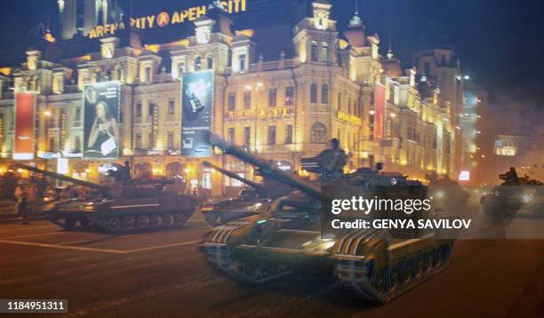 Ukrainian Army tanks drive on Krestschatik on August 19, 2008 during a military parade rehearsal in Kiev. Ukraine will celebrate the 17th anniversary...