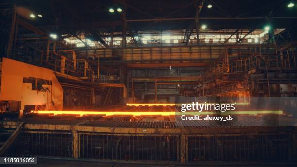 staal molen-staaldraad - iron roll stockfoto's en -beelden