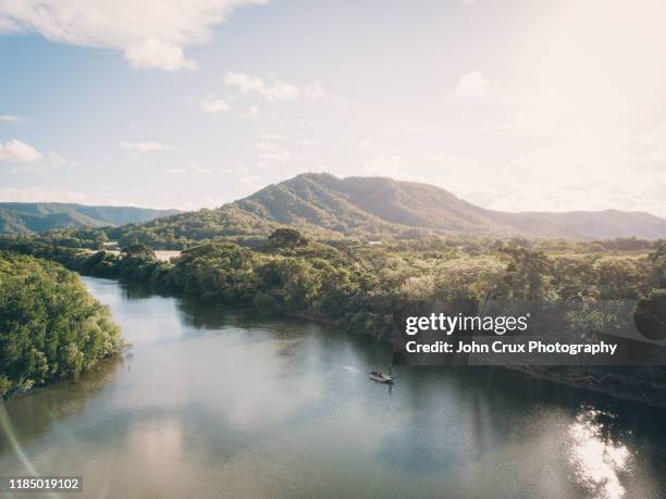 port douglas fishermen - port douglas stock-fotos und bilder