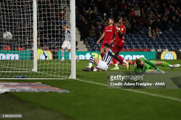 Hal Robson-Kanu of West Bromwich Albion scores a goal to make it 3-1 during the Sky Bet Championship match between West Bromwich Albion and Bristol...