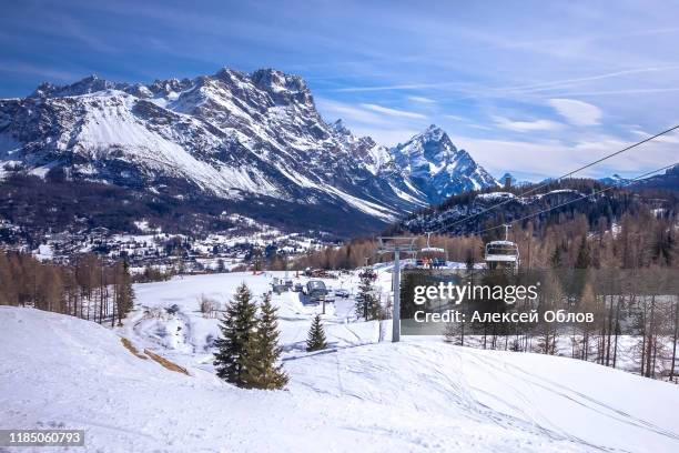 winter landscape in dolomites at cortina d'ampezzo ski resort, italy - cortina d'ampezzo foto e immagini stock