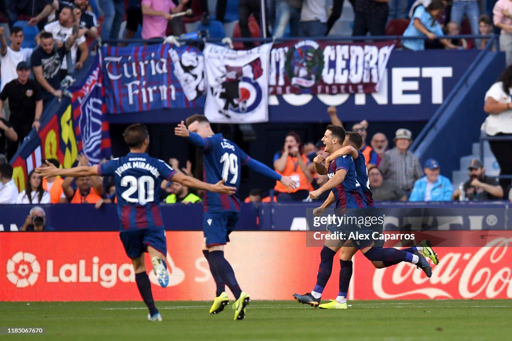 Levante UD  v FC Barcelona  - La Liga