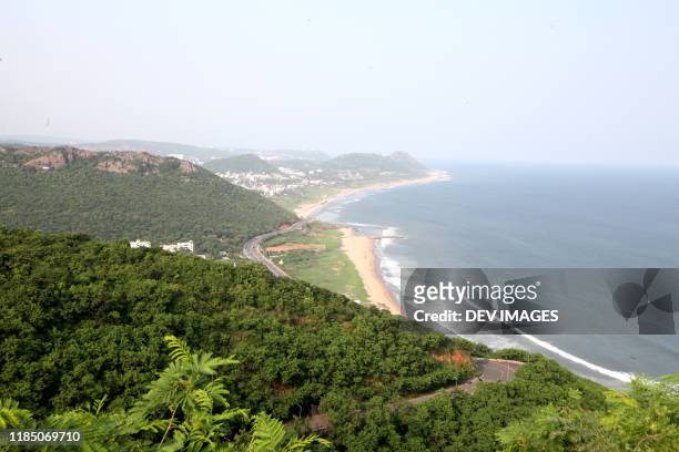 sea view from hill,visakhapatnam,andhra pradesh,india - visakhapatnam stock-fotos und bilder