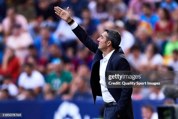 Ernesto Valverde, head coach of FC Barcelona reacts during the Liga match between Levante UD and FC Barcelona at Ciutat de Valencia on November 02,...
