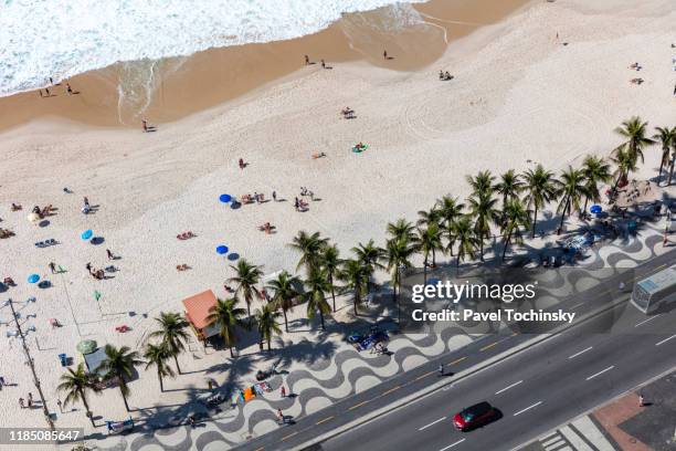 aerial view of copacabana beach in rio de janeiro, brazil - playa de copacabana fotografías e imágenes de stock
