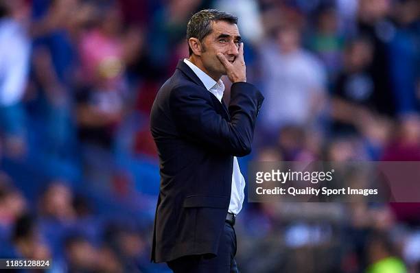 Ernesto Valverde, head coach of FC Barcelona looks on during the Liga match between Levante UD and FC Barcelona at Ciutat de Valencia on November 02,...