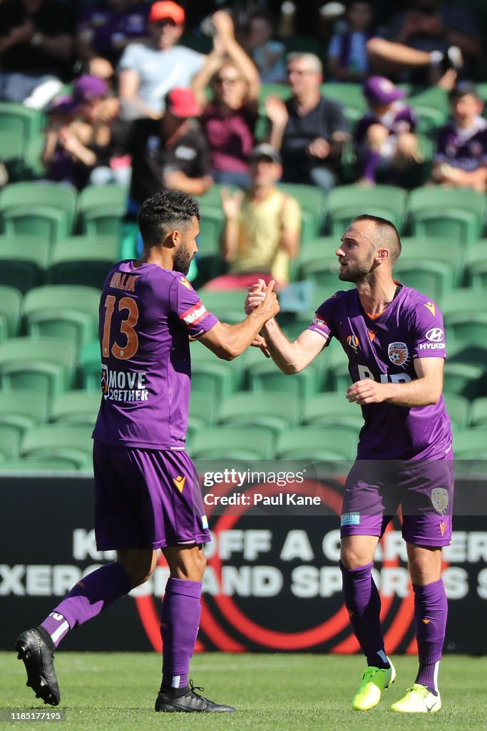 A-League Rd 4 - Perth v Central Coast