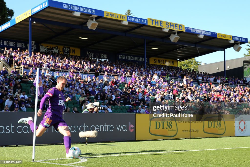 A-League Rd 4 - Perth v Central Coast