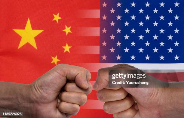 china usa or united states trade and american tariffs conflict - comunismo imagens e fotografias de stock