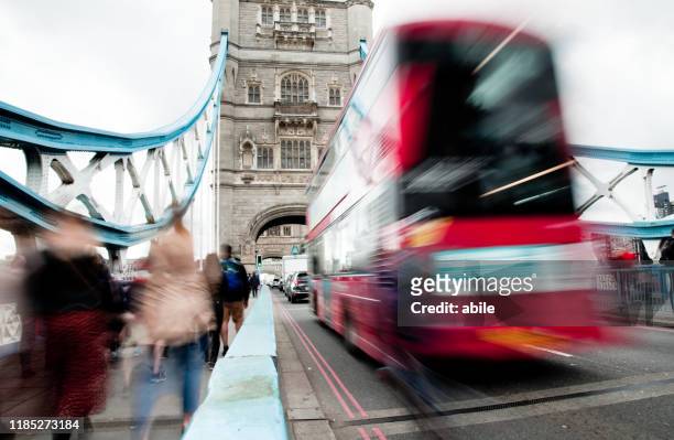tower bridge - immagine mossa stock pictures, royalty-free photos & images