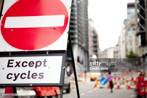 except cycles - blocco stradale stock pictures, royalty-free photos & images
