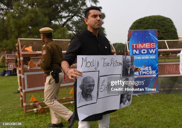 Tehseen 37 Tehseen Poonawalla Stock Photos, High-Res Pictures, and Images ...
