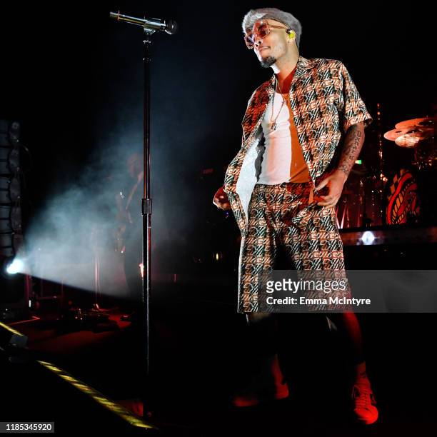 Anderson .Paak, wearing Gucci, performs onstage at the 2019 LACMA Art + Film Gala Presented By Gucci at LACMA on November 02, 2019 in Los Angeles,...