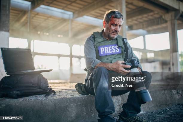 war journalist, risky business - press freedom stock pictures, royalty-free photos & images